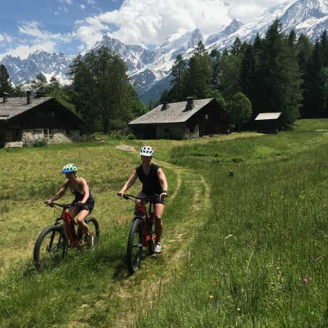 Mountain Biking facing the Mont Blanc